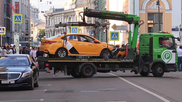 Qoraqalpogistonlik yalangoch qizlar