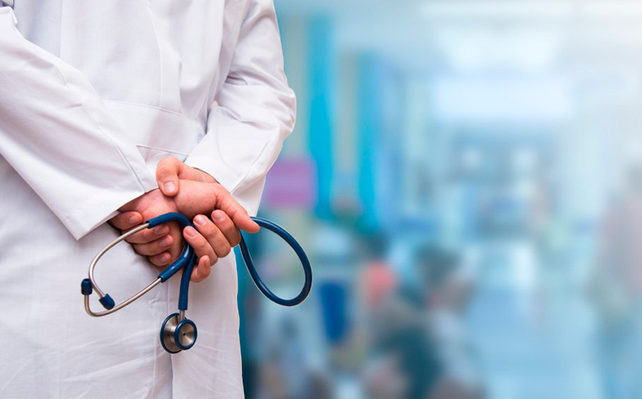 Santexniklar va uy bekalari anal jinsiy aloqa