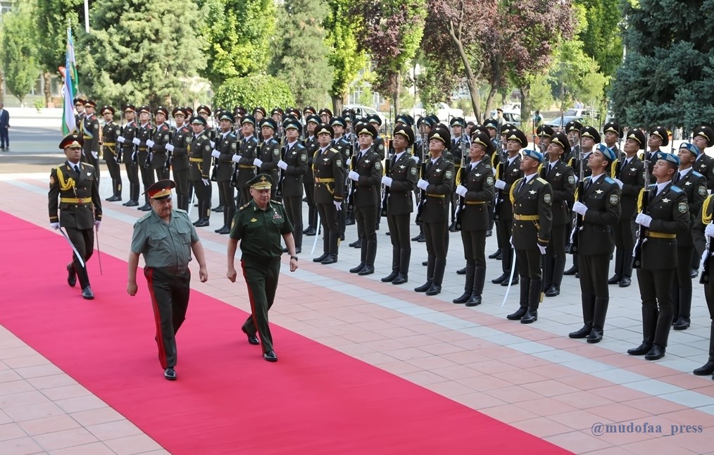 Klinikaning ayollar hojatxonasida yashirin kamera video