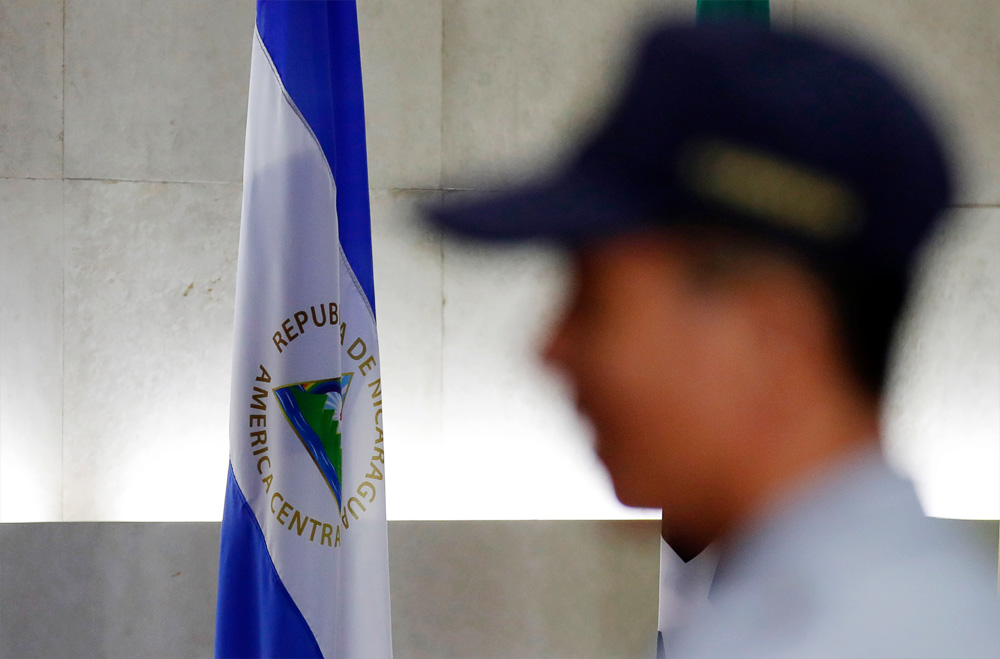 Сальвадор Венесуэланинг барча дипломатларини мамлакатдан чиқариб юборади