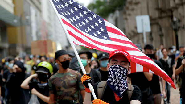 Хитой АҚШни Ҳонгконгдаги намойишларнинг “бош ҳомийси” деб атади
