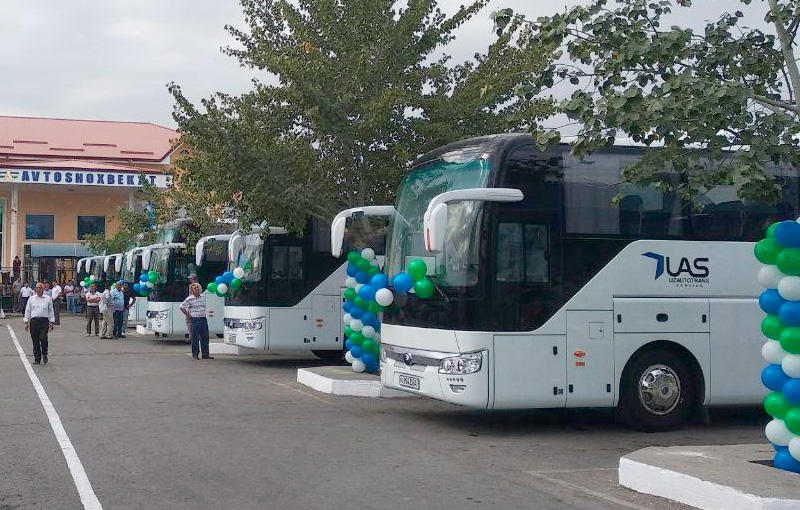 Uniforma seks videolar, formali qizlar pornosi