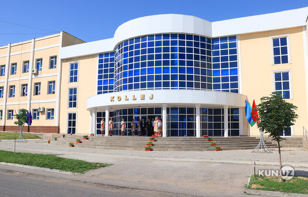 Yetuk qishloq ayollarining porno videolarini tomosha qiling