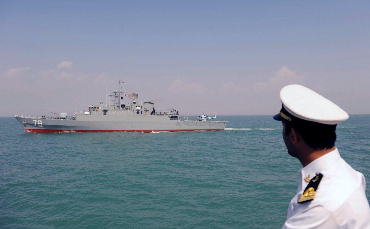 Эрон контрабанда ёнилғи олиб кетаётган хориж танкерини ушлади