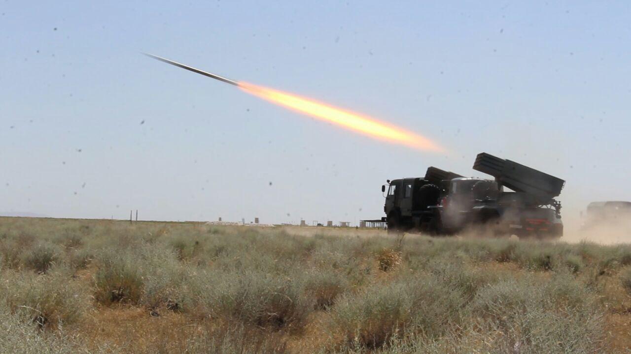 Qasoskorlar filmidan qora beva ayol pornosi