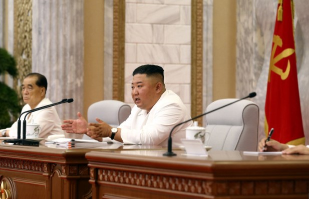 Ким Чен Ин Шимолий Кореяда коронавирус йўқлигининг сабабини тушунтирди