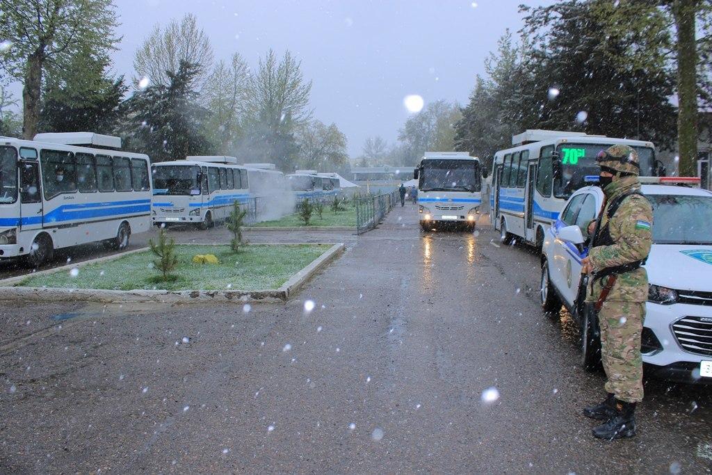 Выжить в самарканде вчерашний выпуск. Самарқанд карантин. Марказий ҳарбий округ. Дождь в Самарканде. Самарқанд автобус.