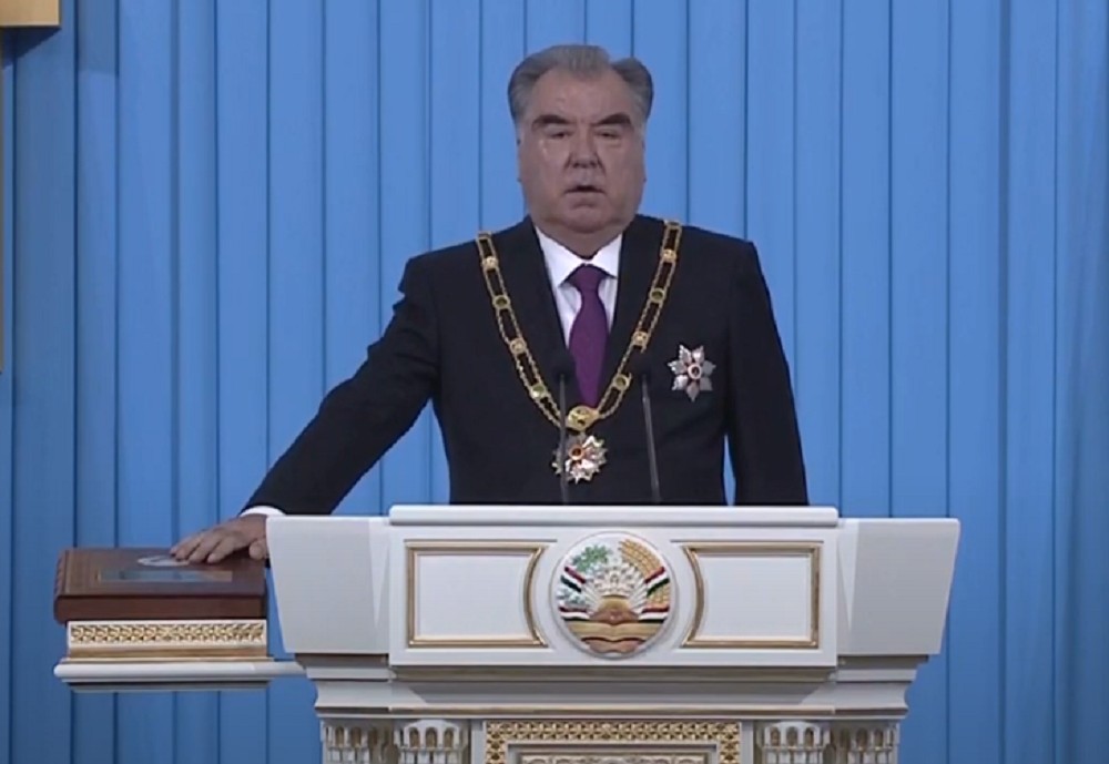 Владимир Путин вручил президенту Таджикистана орден «За заслуги перед Отечеством» III степени