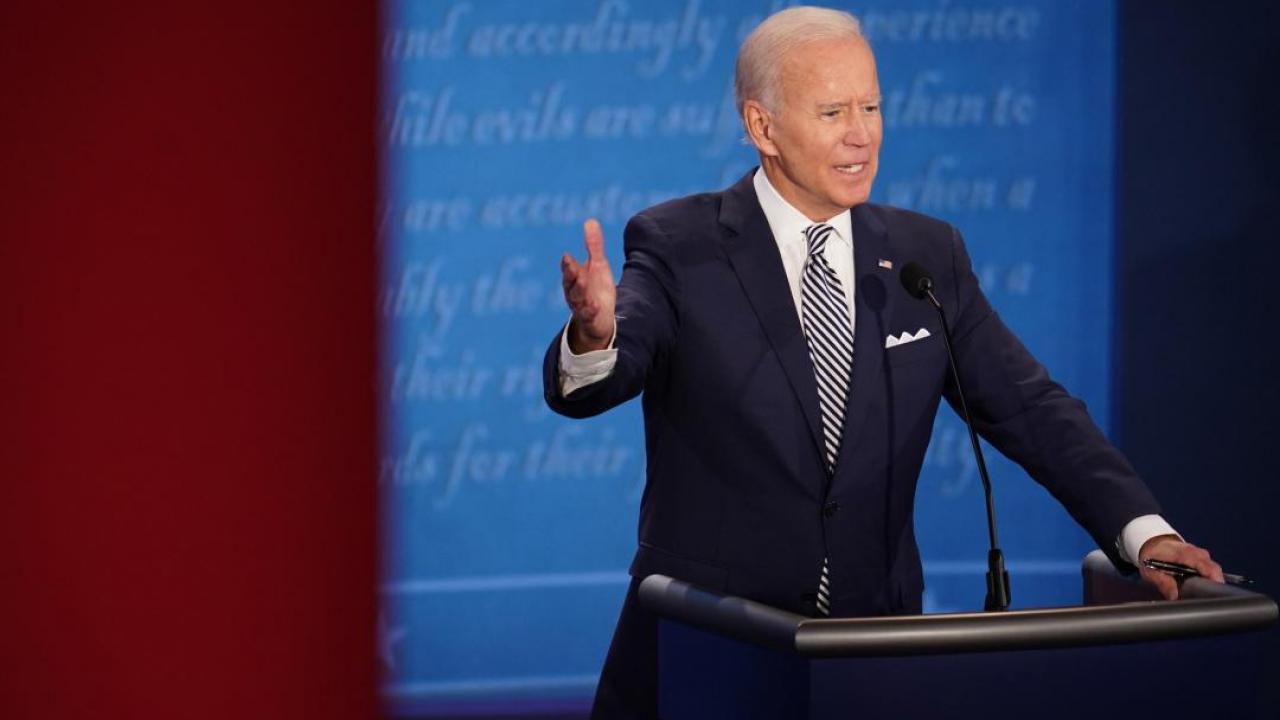 Байден Трампнинг ўз мағлубиятини тан олмаётганини “шармандалик” деб атади