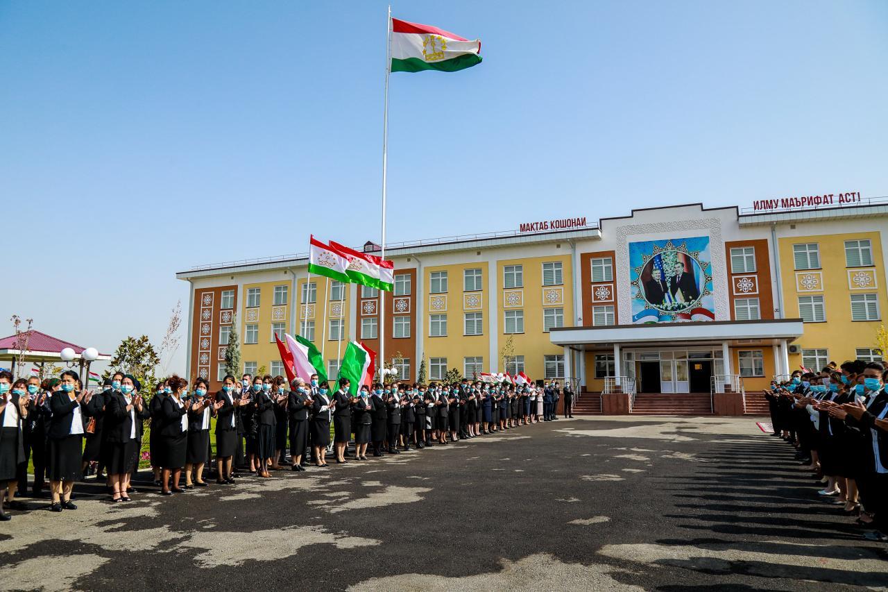 В Таджикистане открылась школа, построенная Узбекистаном
