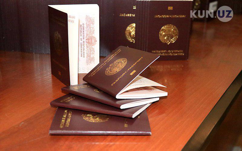 Jingalak sochli porno bilan prezervativ bilan jinsiy aloqa