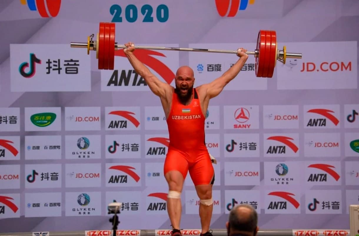 Ruslan Nurudinov wins gold in Asian Weightlifting Championships, sets