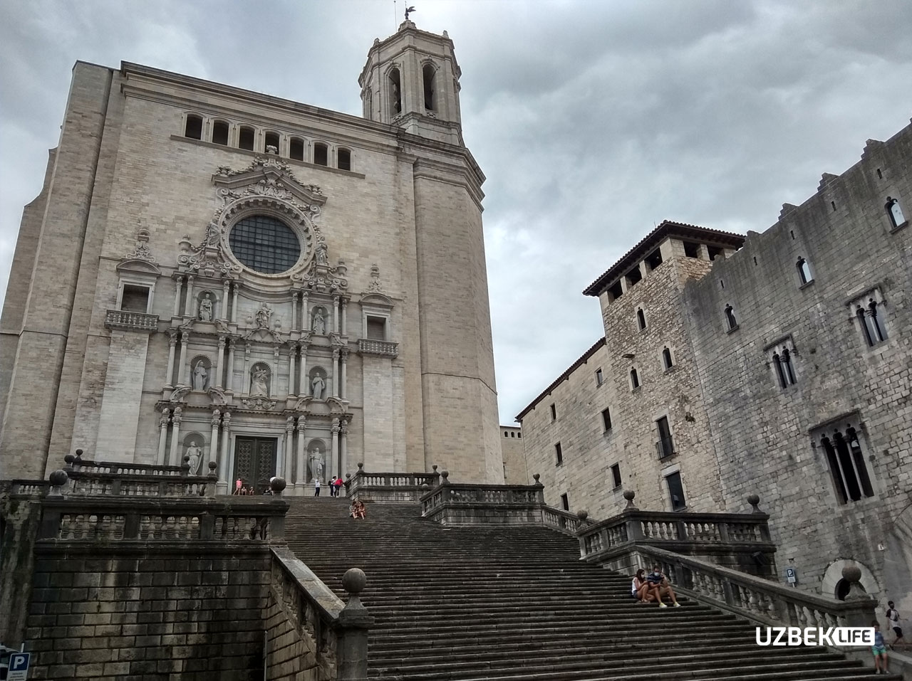 Mening itimning katta siki bor.