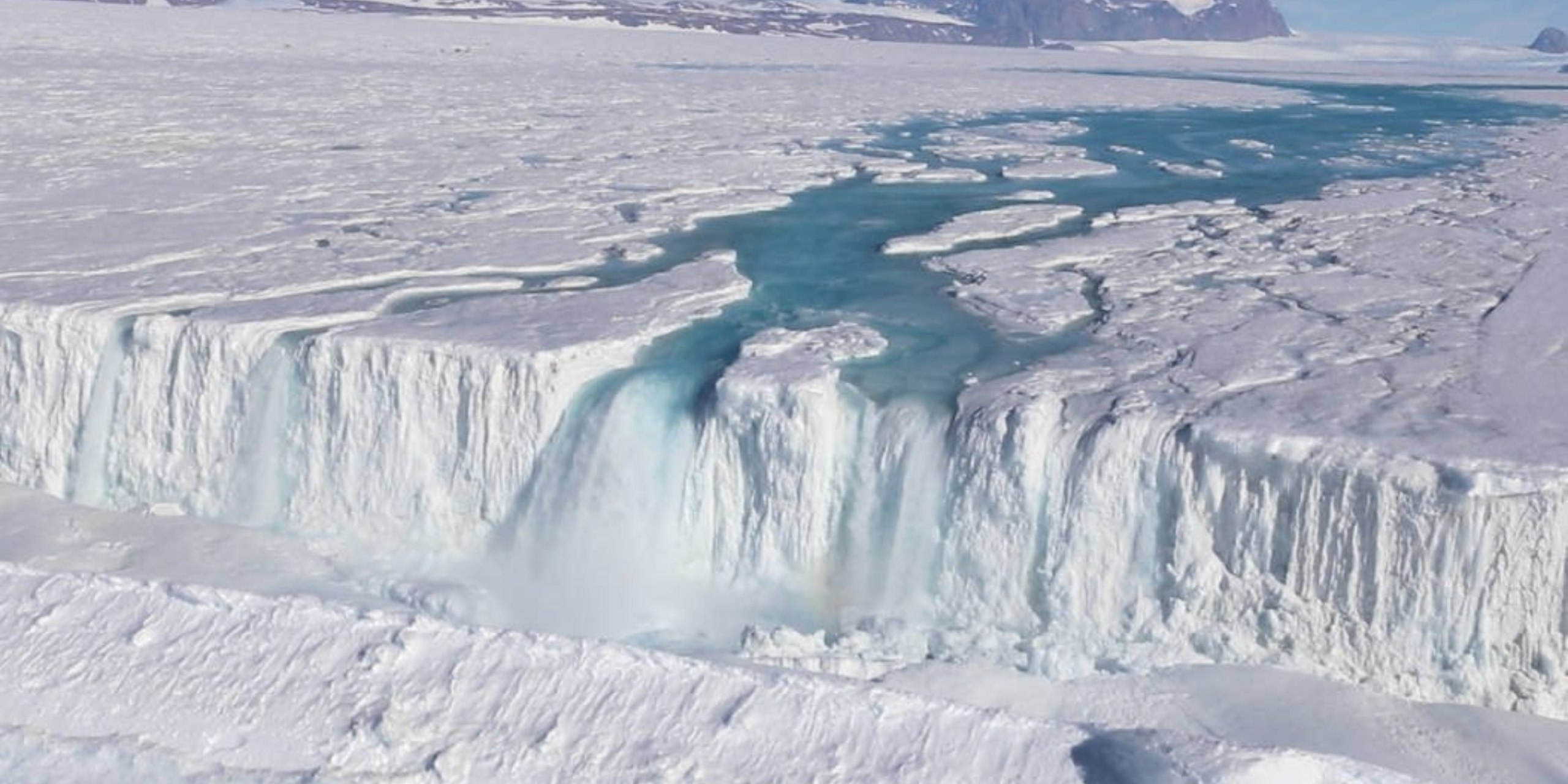 Объясните почему практически все ледники урала. Таяние ледников Антарктиды 1979-2020. Покровные ледники Антарктиды. Ледник Туэйтса. Ледник Аустфонна.