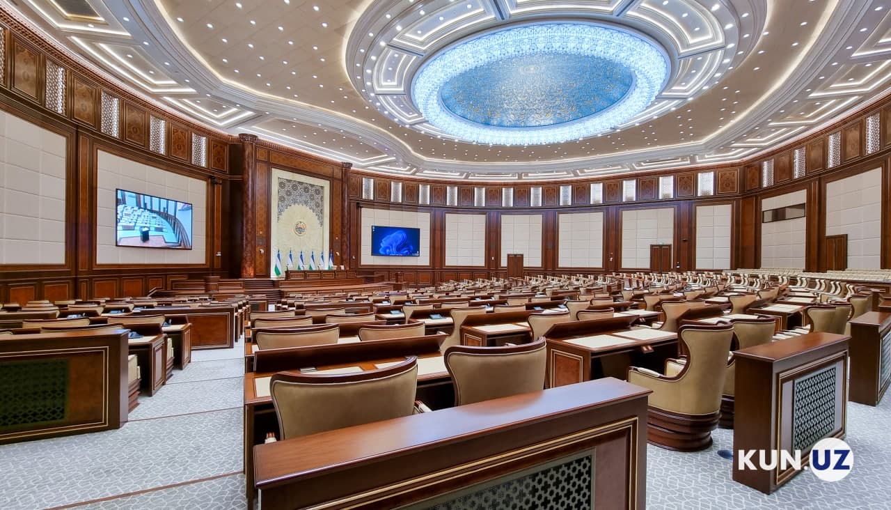 Porno: 4 qiz va bir yigit