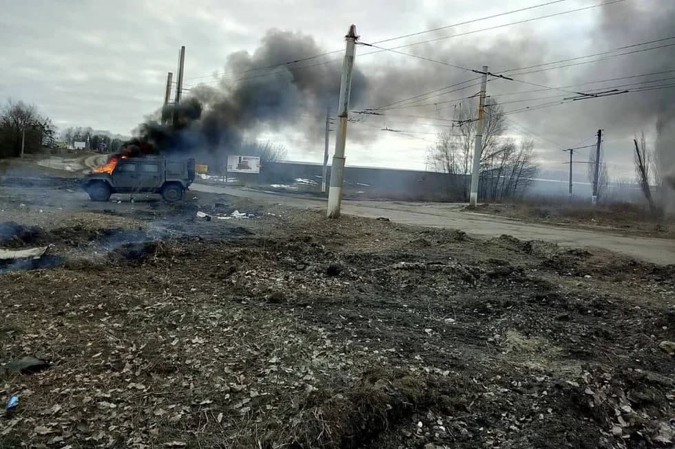 Bu shunday mushuk surati Porno: stulda eshakda sikish