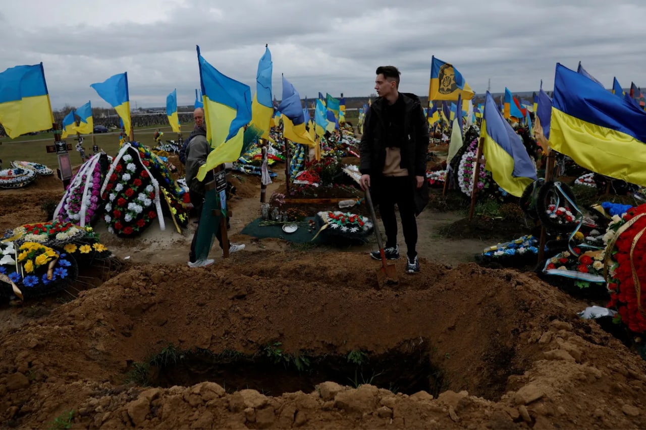 Огромные потери украины. Украина фото.