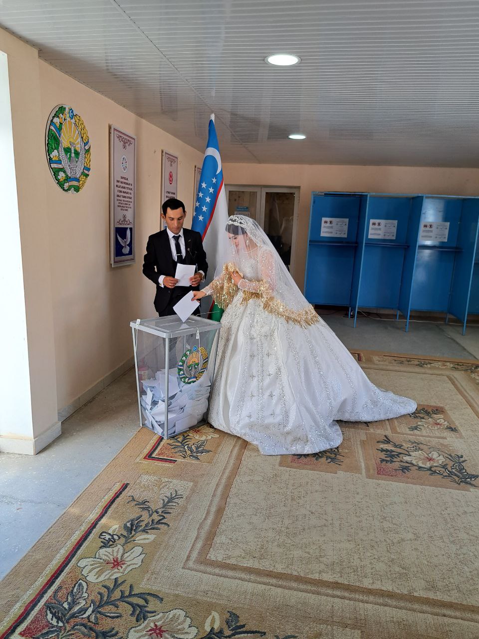 Foto Saylovda Ishtirok Etgan Kelin kuyovlar