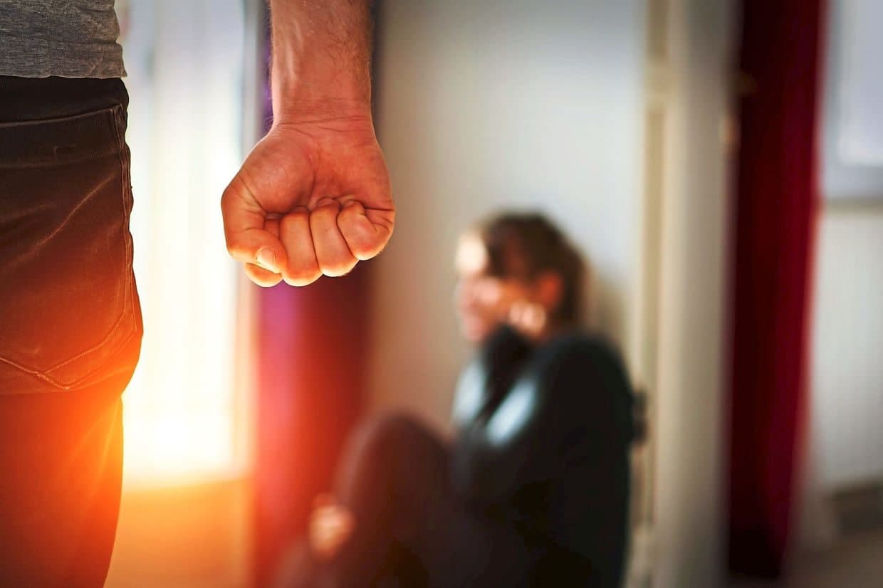 Mehmonxonada turk bilan porno Gang bang porno yulduzlar