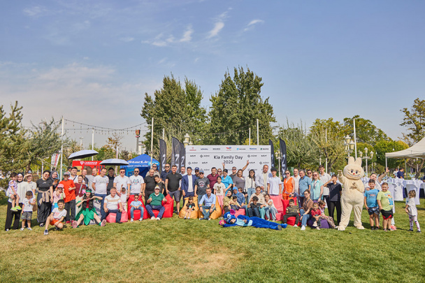 Rus pornosi: Onam onanizm qiladi, ogli koradi va qarshilik qila olmaydi