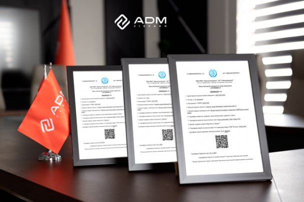 Balkonda xotinimni eshak bilan sikdim