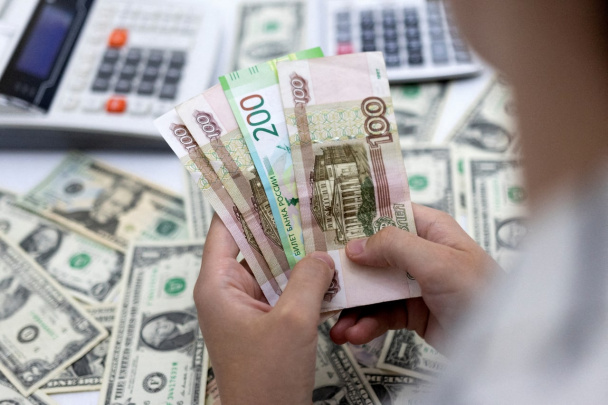 ЦБ опубликовал курс валют на 1 августа