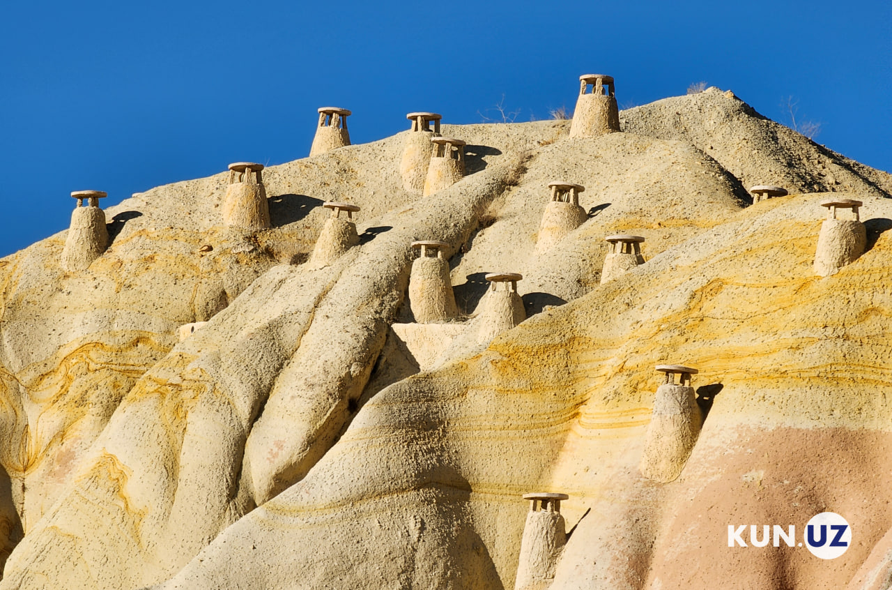 it uslubidagi pozitsiyada ayollar eshaklari Yashirin kamerani davolash xonasida klizma